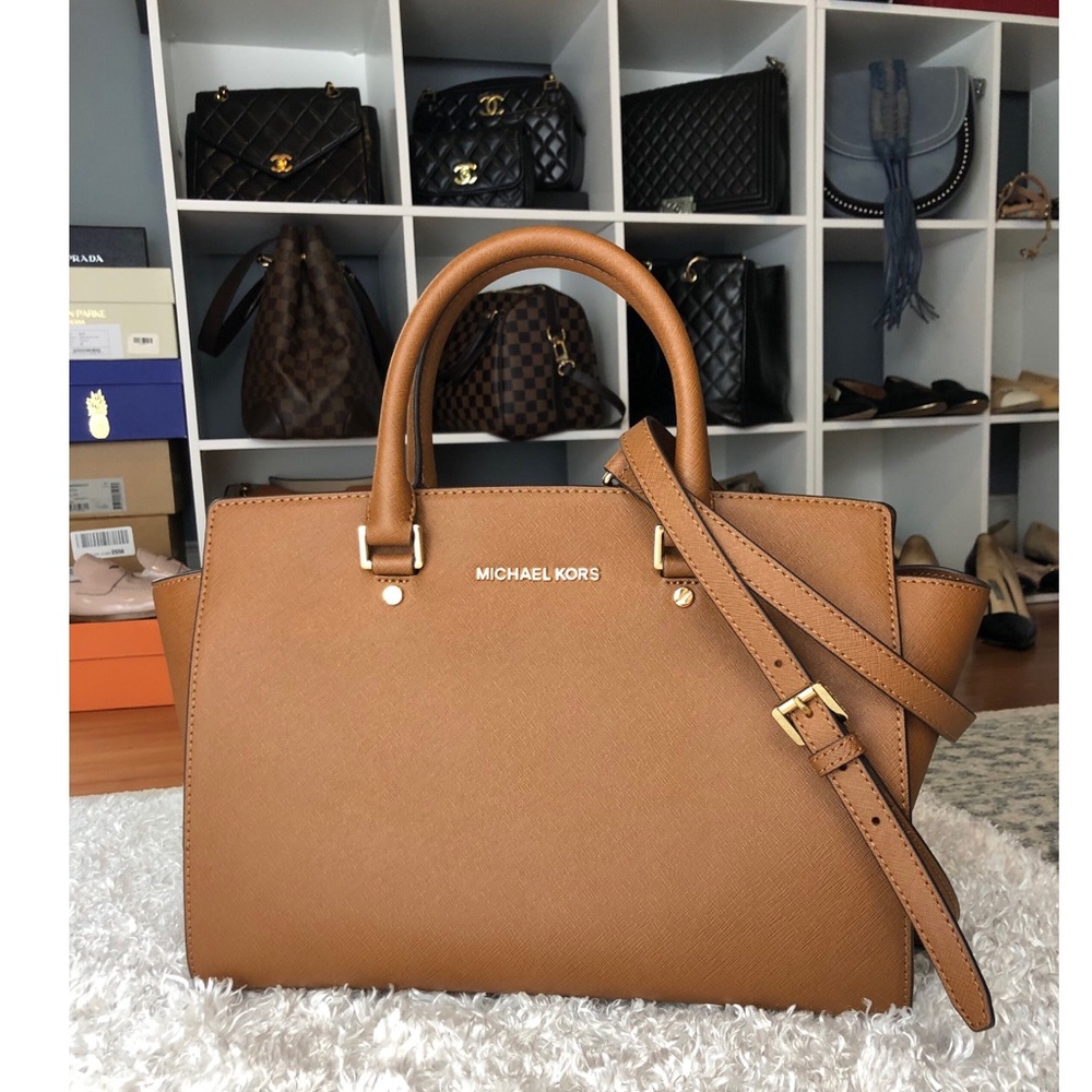 NWOT MK Selma Large